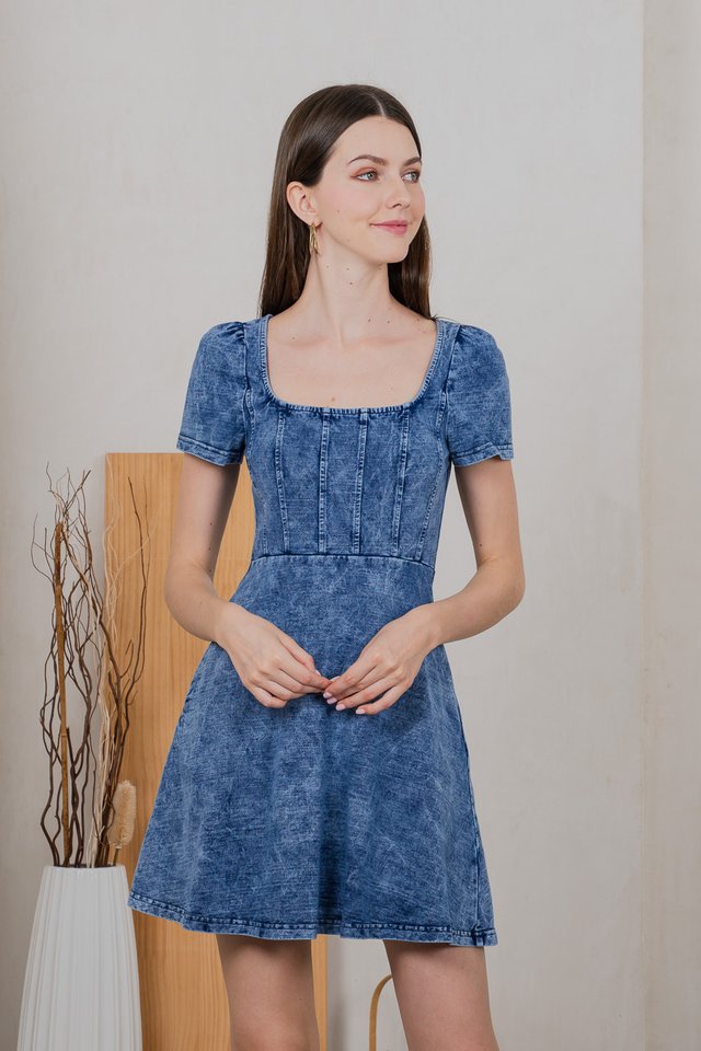 Glint Denim Panelled Dress in Acid Wash