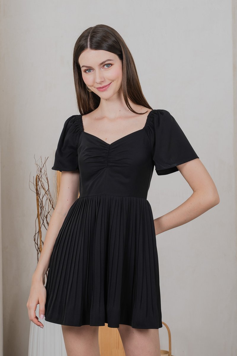 Poise Sweetheart Pleated Dress Romper In Black
