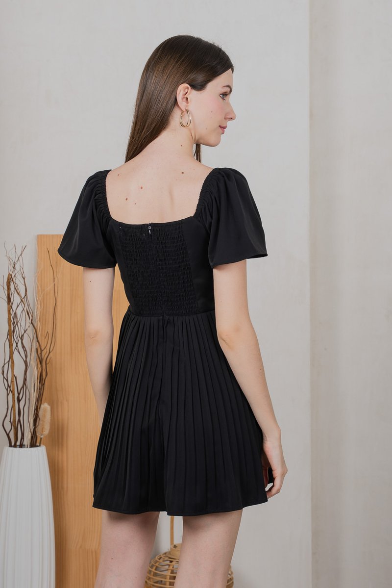 Poise Sweetheart Pleated Dress Romper In Black