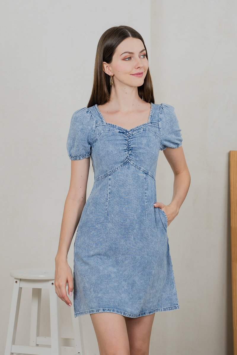 Terra Denim Sweetheart Dress In Acid Wash