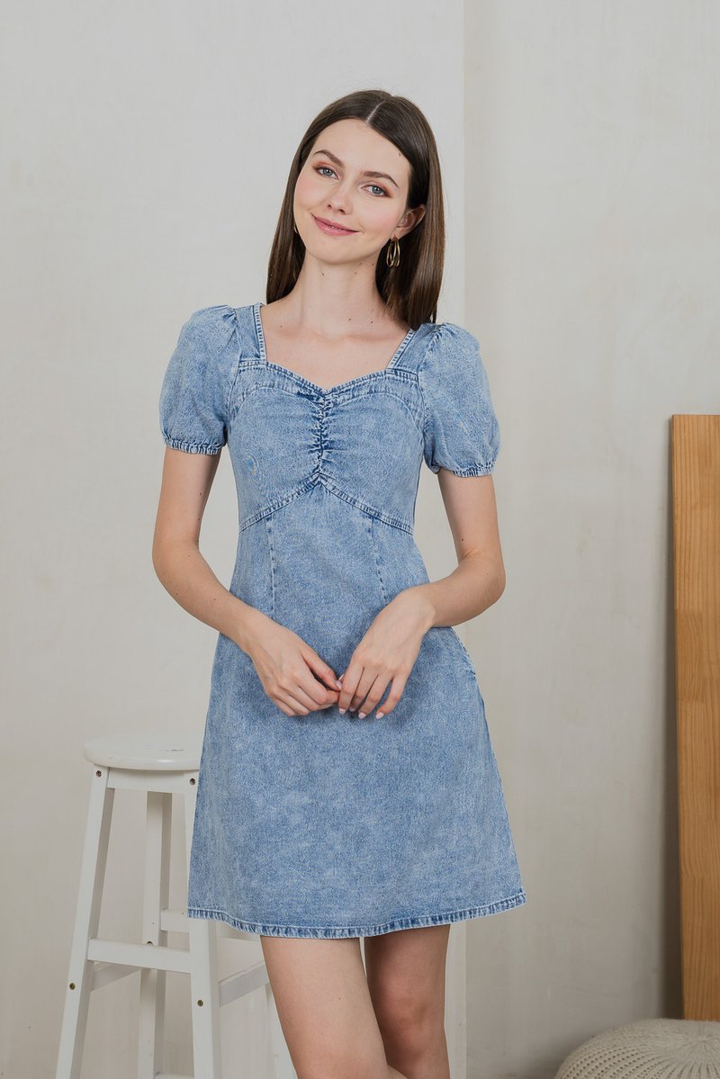 Terra Denim Sweetheart Dress In Acid Wash