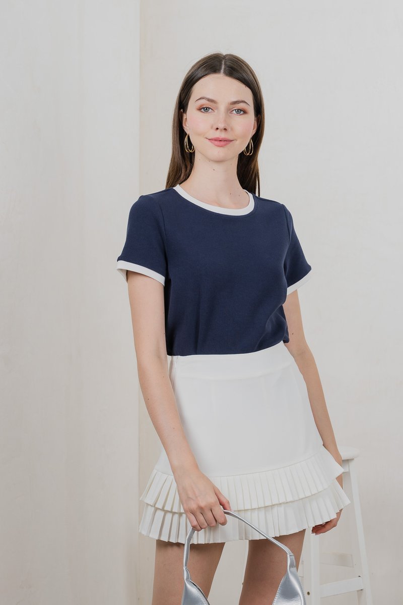 Astrid Basic Knit Contrast Top In Navy