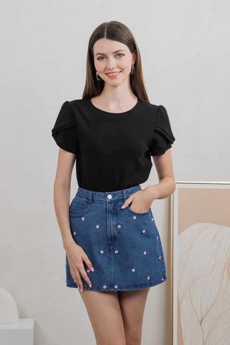 Lotus Denim Embroidered Skort In Dark Wash (XS)