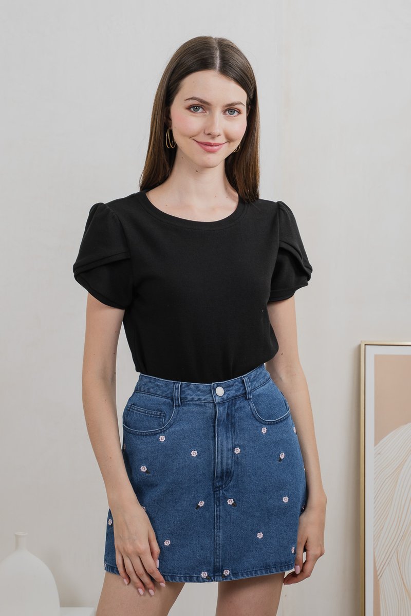Lotus Denim Embroidered Skort In Dark Wash (XS)