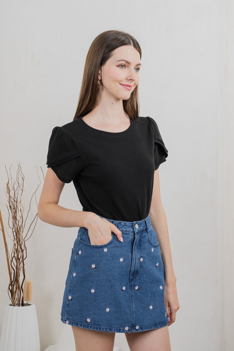 Lotus Denim Embroidered Skort In Dark Wash (XS)