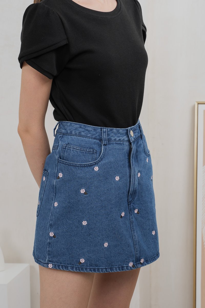 Lotus Denim Embroidered Skort In Dark Wash (XS)