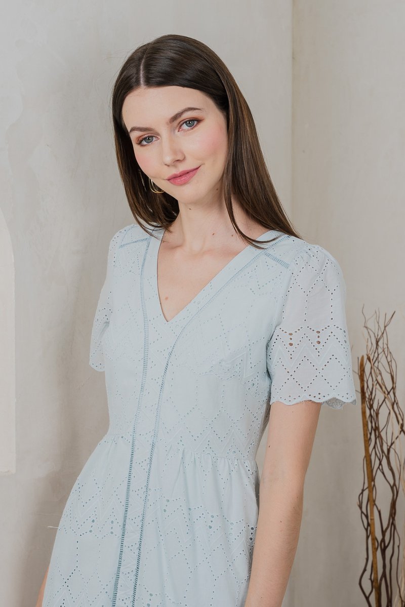 Lindsay Eyelet V Neck Midi Dress In Tiffany Blue (XS)