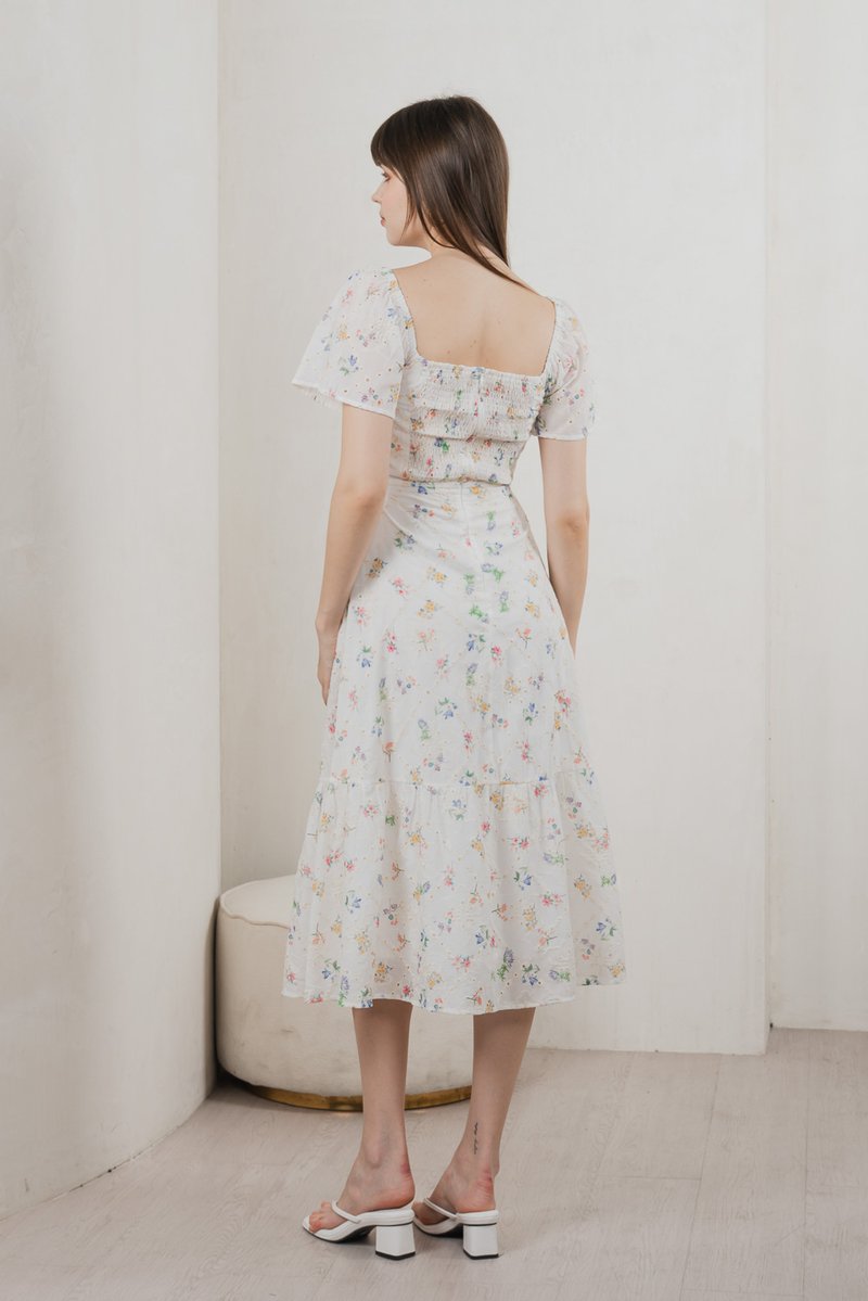 Julie Floral Eyelet Sweetheart Midi Dress In White (XS)