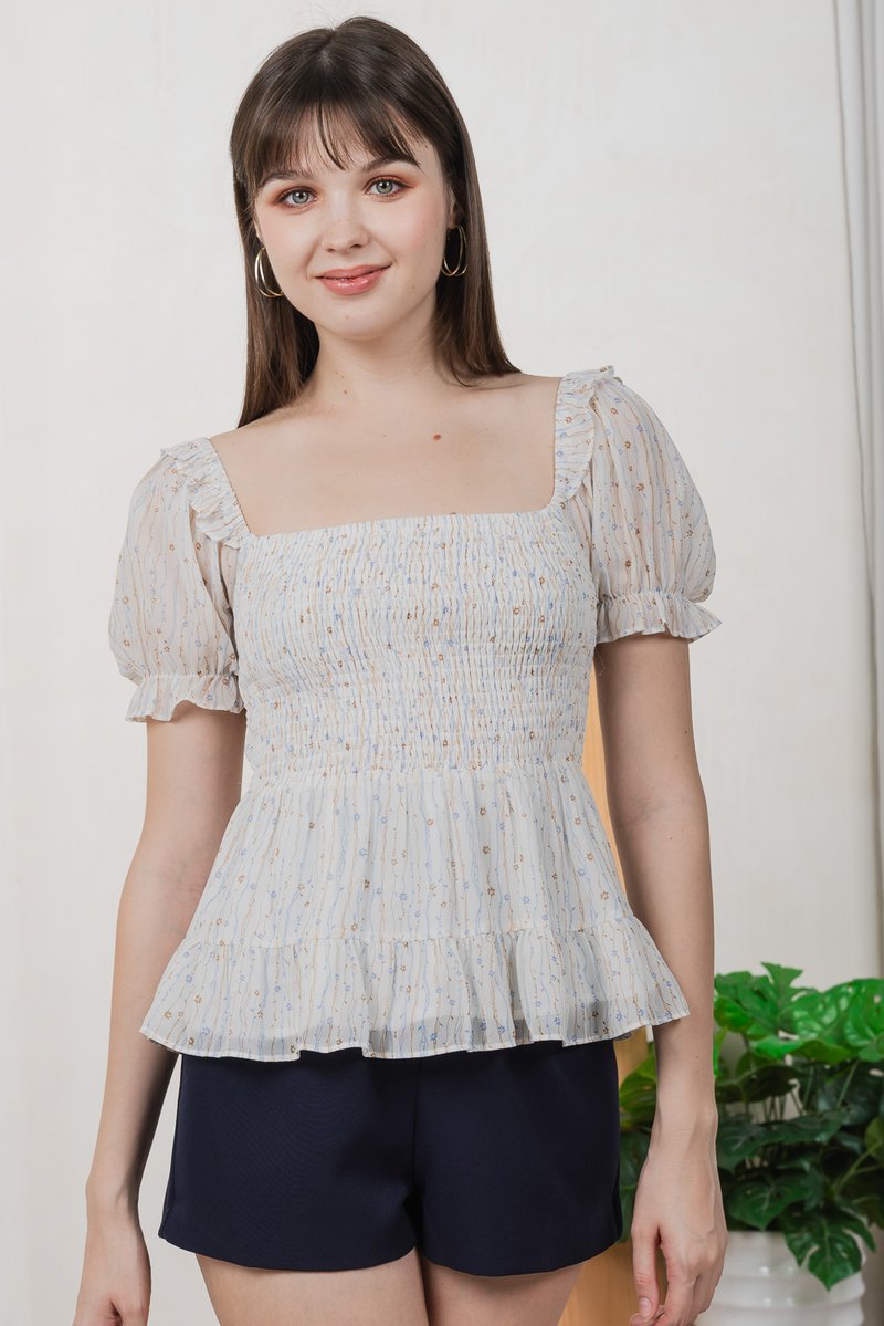 Selune Prints Smocked Top In White (XS)