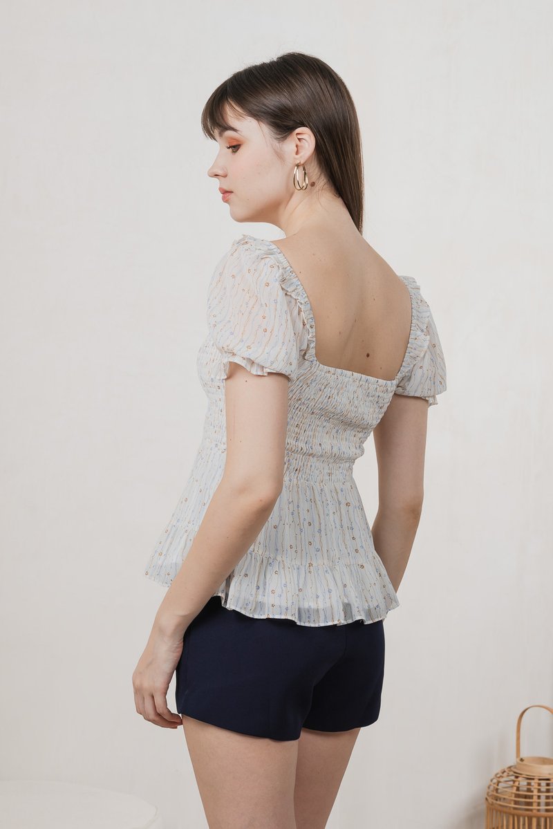 Selune Prints Smocked Top In White (XS)