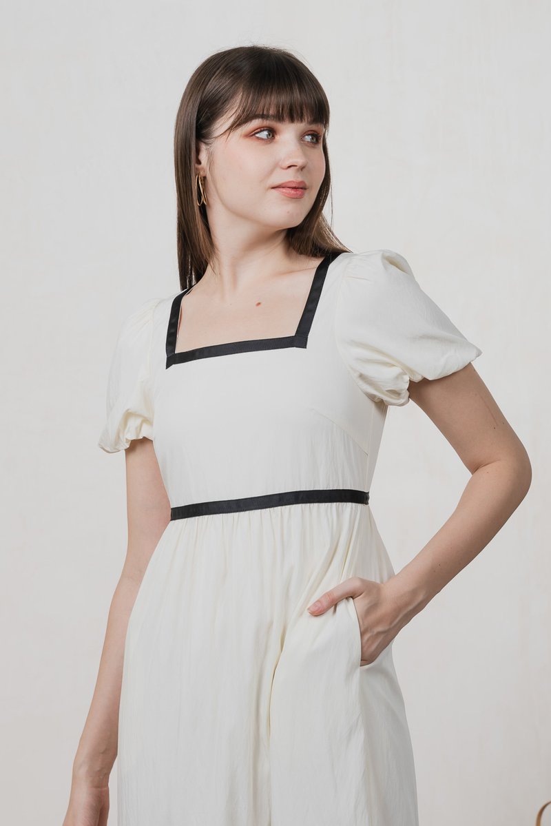 Vanilla Contrast Maxi Dress In ivory