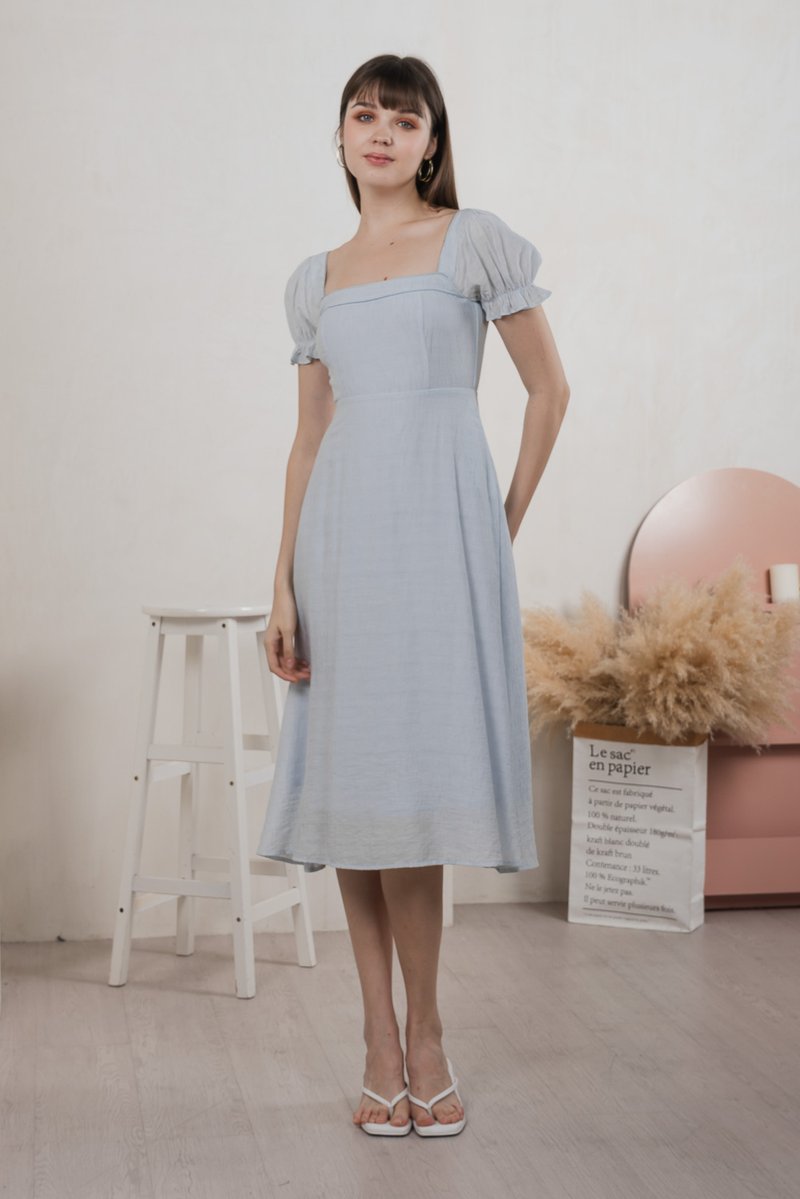 Montana Textured Midi Dress In Ice Blue (XS)