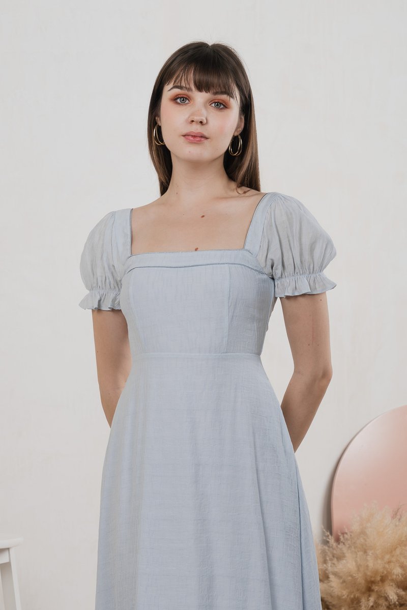 Montana Textured Midi Dress In Ice Blue (XS)