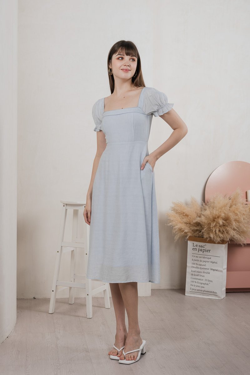 Montana Textured Midi Dress In Ice Blue (XS)