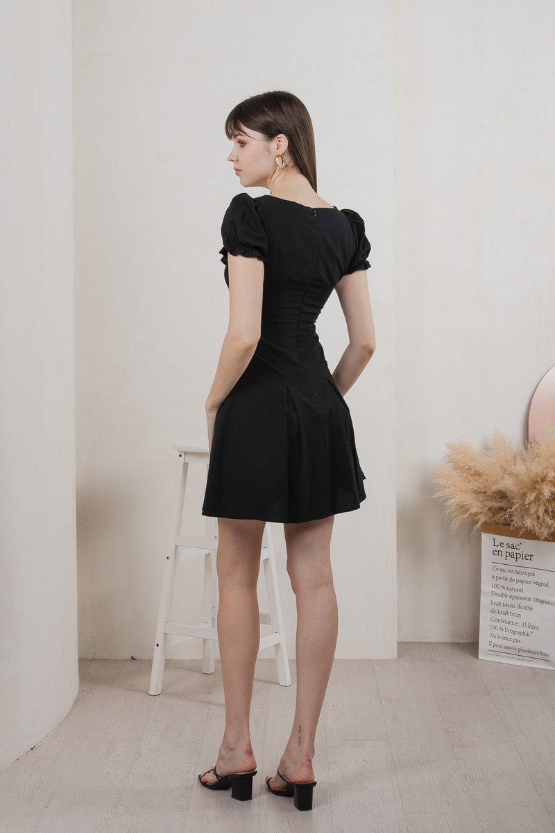 Ari Button Pleated Dress In Black