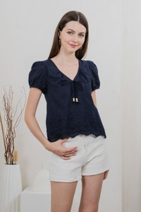 Este Eyelet Broidery Ribbon Top In Navy