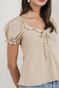 Phaedra Pintuck Ribbon Top In Sand