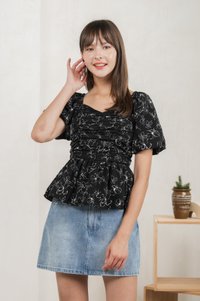 Hibiscus Floral Ruched Top In Black