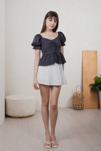 Reef Pintuck Ribbon Top In Dark Navy