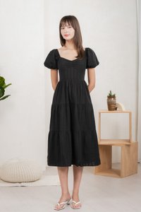 Maple Sweetheart Textured Midi Dress In Black (XS)