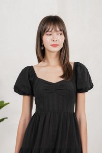 Maple Sweetheart Textured Midi Dress In Black (XS)