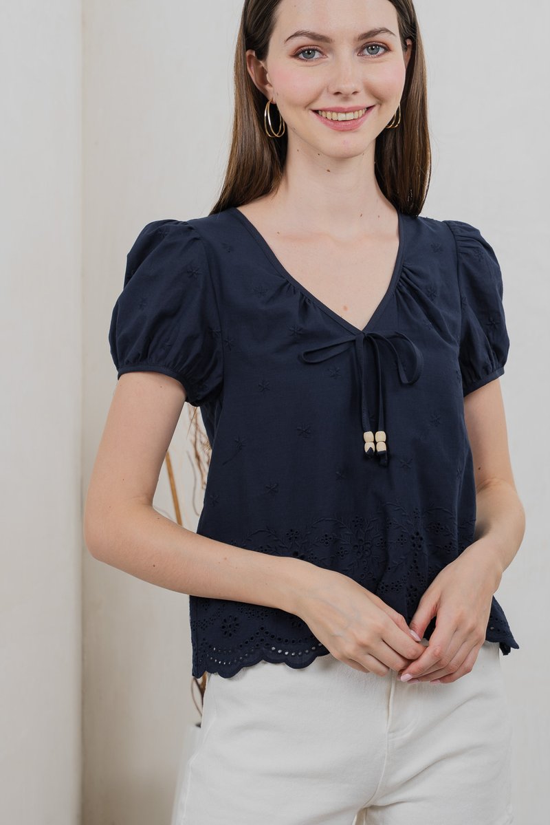 Este Eyelet Broidery Ribbon Top In Navy