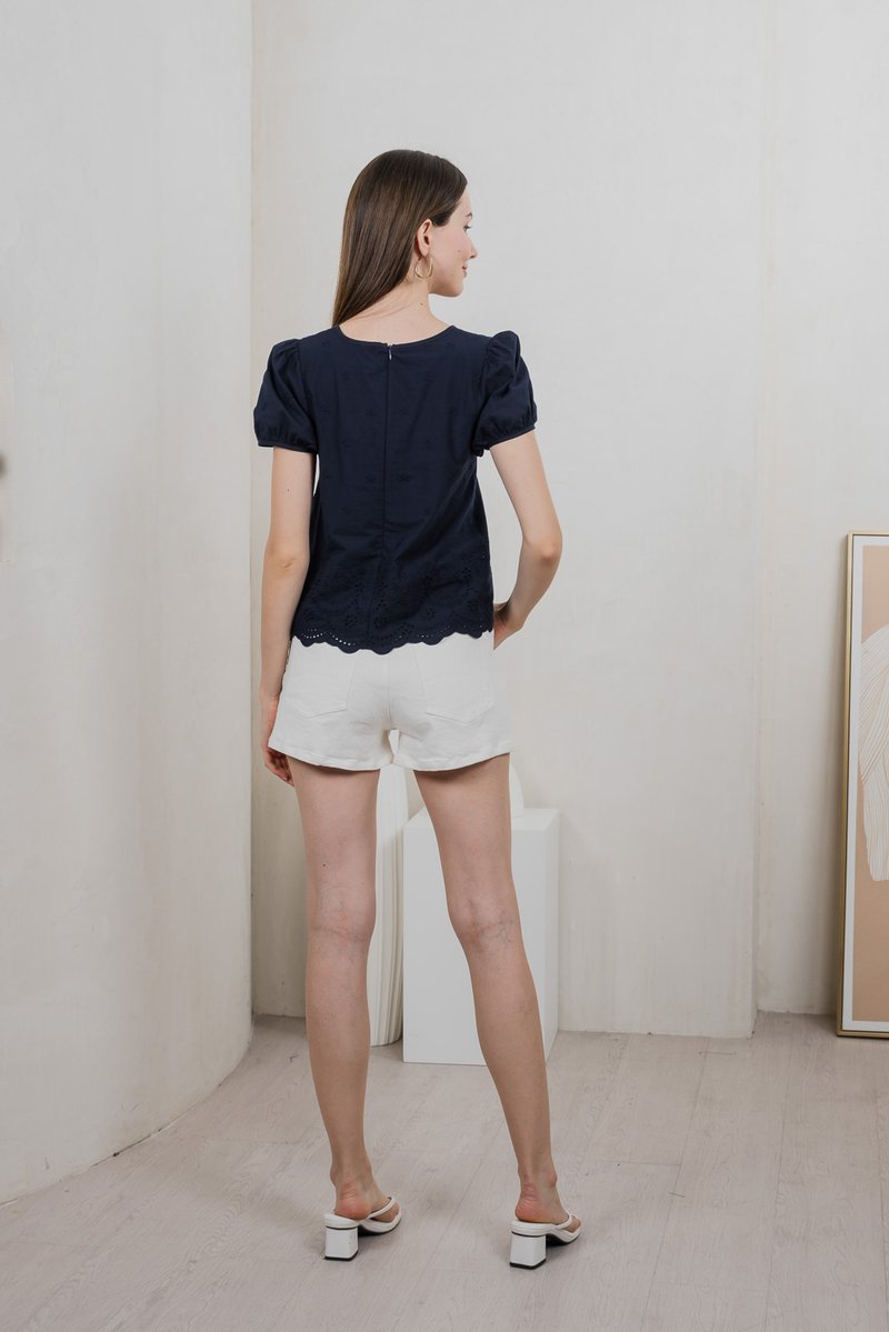 Este Eyelet Broidery Ribbon Top In Navy
