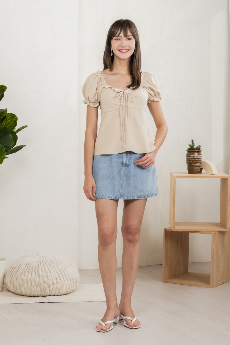 Phaedra Pintuck Ribbon Top In Sand