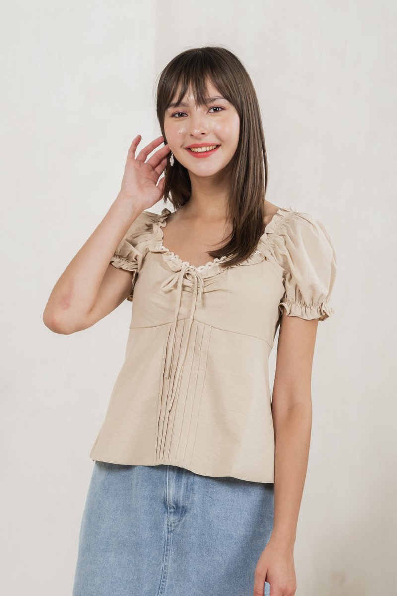 Phaedra Pintuck Ribbon Top In Sand