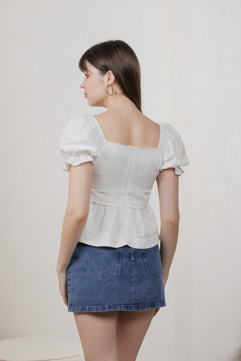 Reef Pintuck Ribbon Top In White