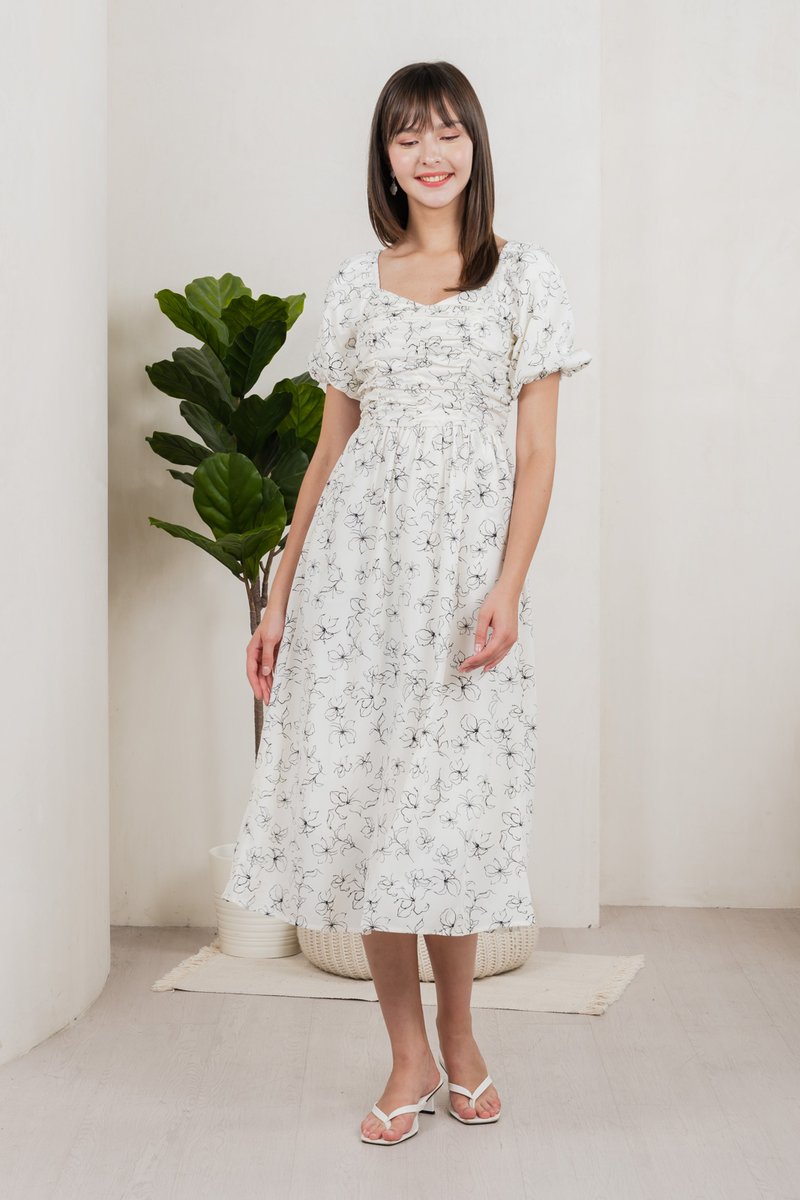 Hibiscus Floral Ruched Midi Dress In White (XS)