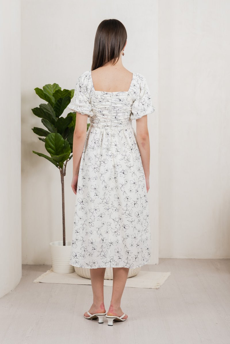 Hibiscus Floral Ruched Midi Dress In White (XS)