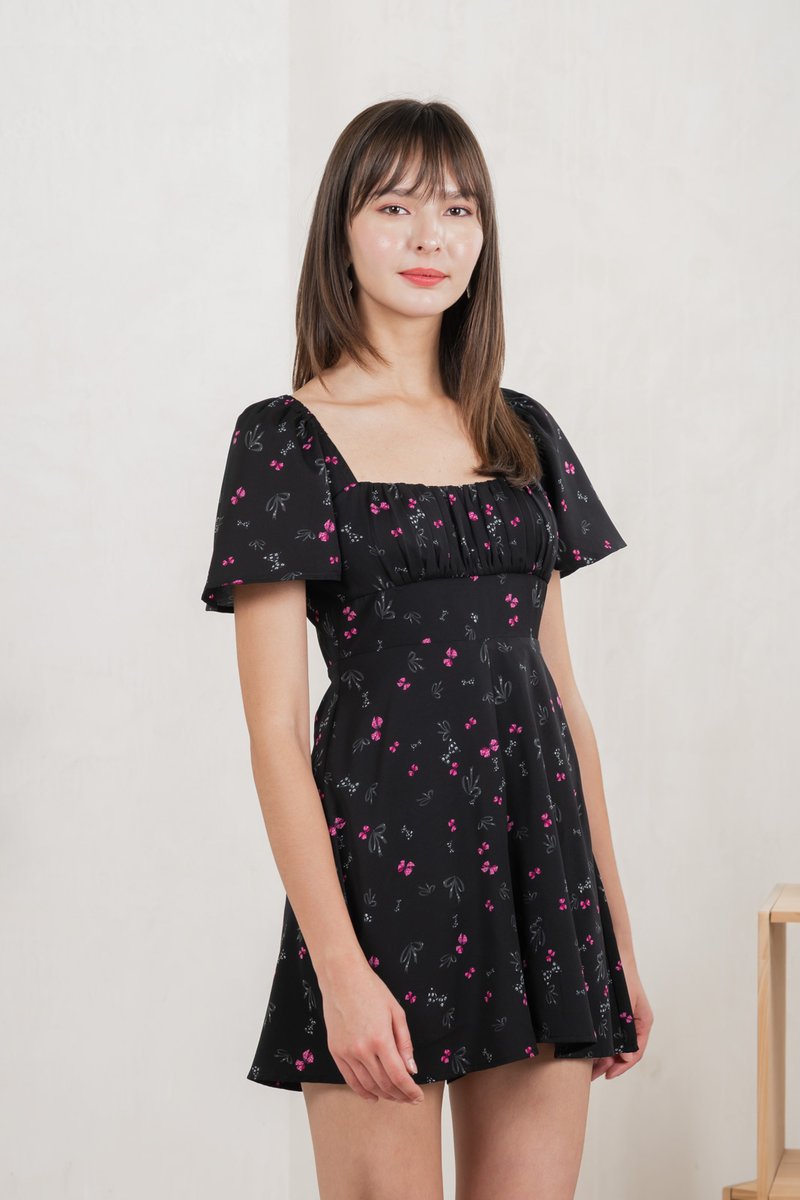 Freesia Ribbon Printed Ruched Romper (XS)