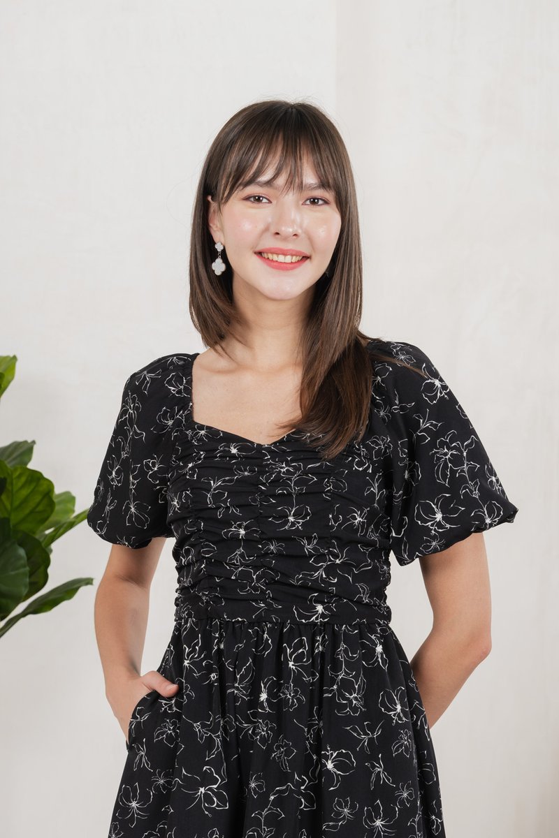 Hibiscus Floral Ruched Midi Dress In Black (XS)