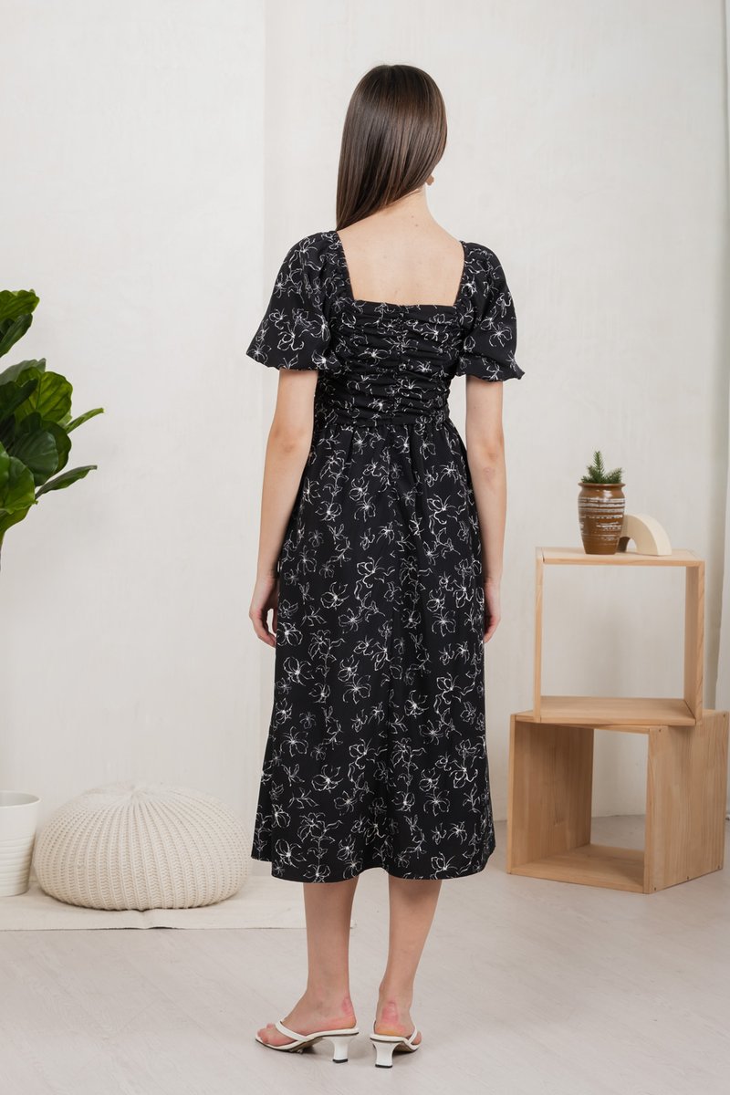 Hibiscus Floral Ruched Midi Dress In Black (XS)