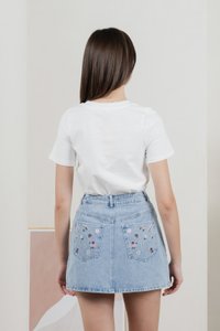 Kerene Basic Crew Neck Tee In White