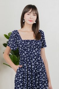Marigold Floral Ruched Midi Dress In Navy