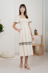 Monet Smocked Contrast Midi Dress In Cream
