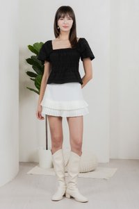 Tidings Textured Ruffles Top In Black