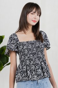 Kismet Printed Smocked Top In Black