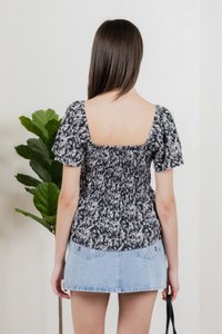 Kismet Printed Smocked Top In Black