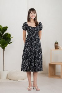 Tayra Floral Ruched Midi Dress In Black