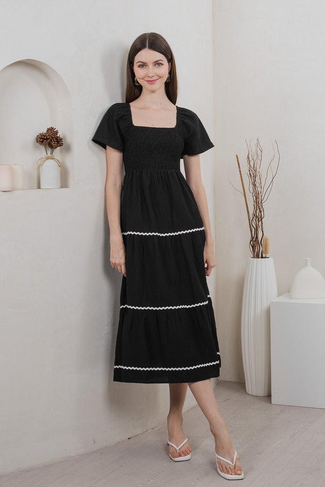 Tavia Smocked Tiered Midi Dress In Black