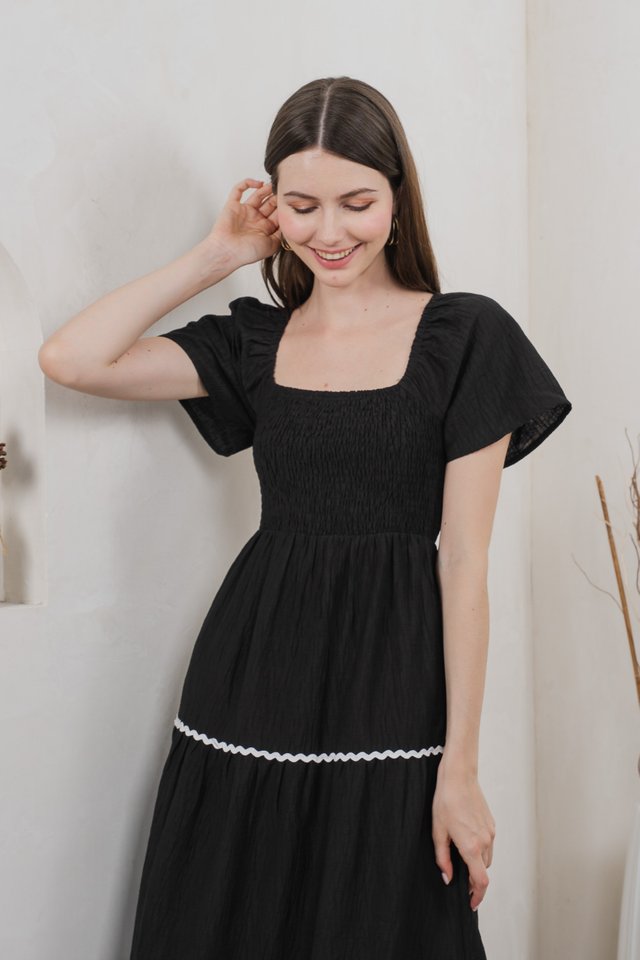 Tavia Smocked Tiered Midi Dress In Black