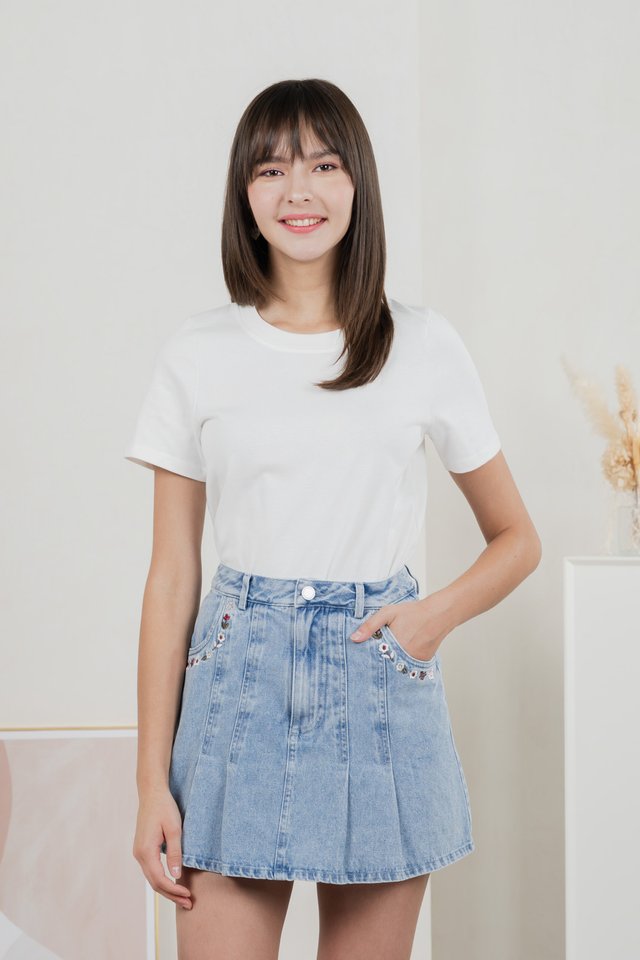 Kerene Basic Crew Neck Tee In White