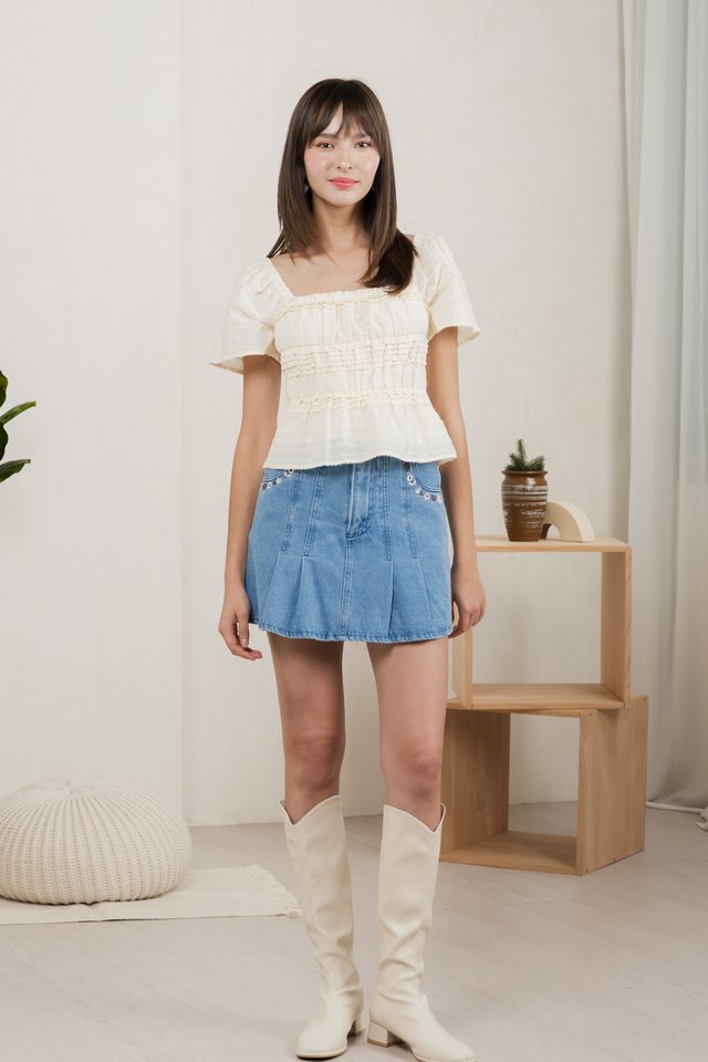 Tidings Textured Ruffles Top In Cream
