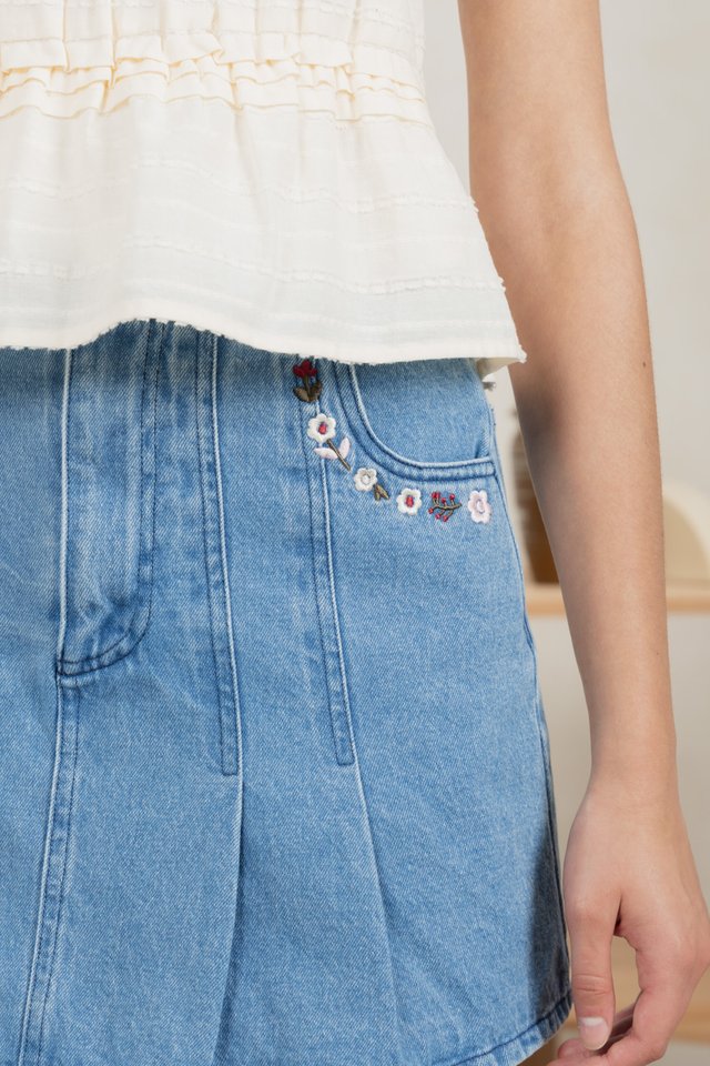 Asters Embroidered Pleat Denim Skort In Dark Wash