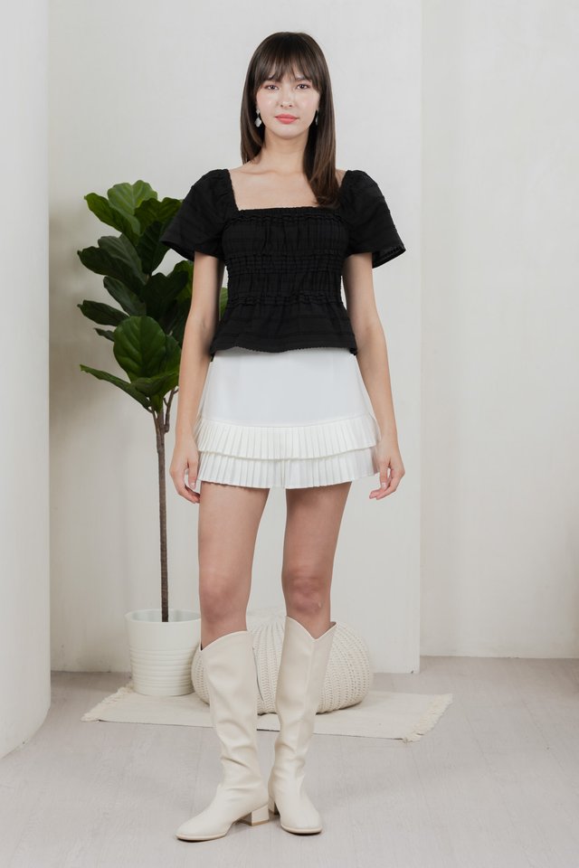 Tidings Textured Ruffles Top In Black