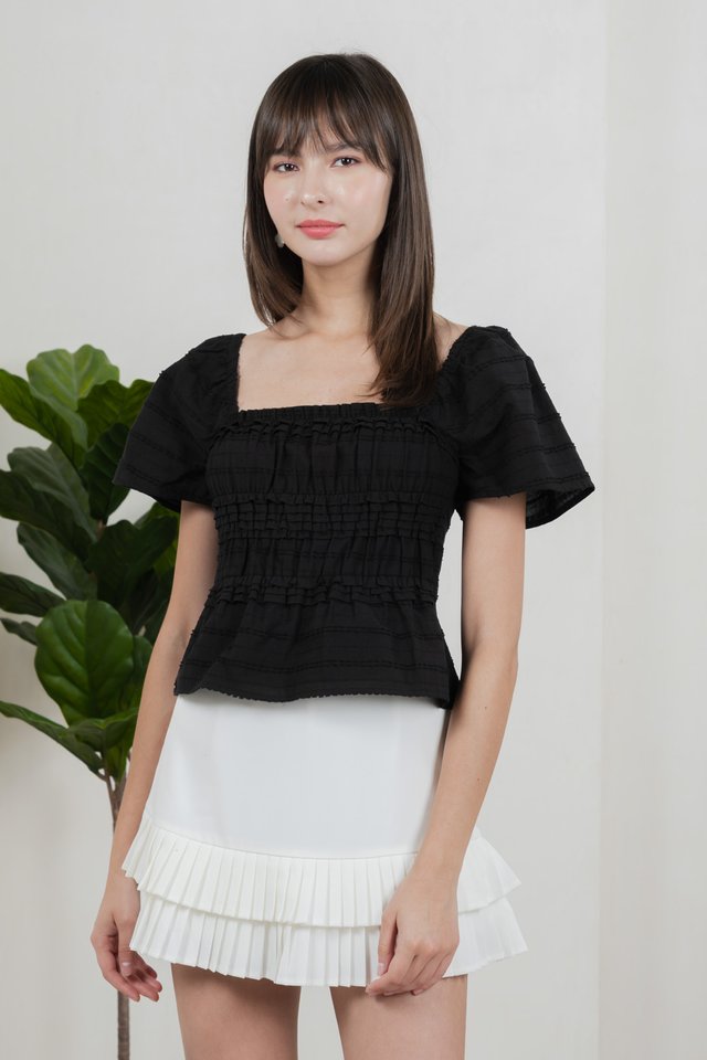 Tidings Textured Ruffles Top In Black