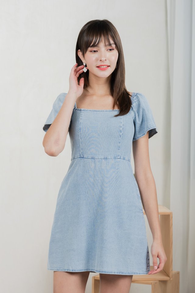 Arden Denim Dress Romper In Light Wash